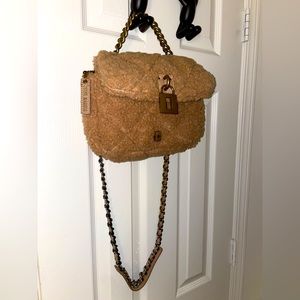 Tan/brown Steve Madden shoulder bag.